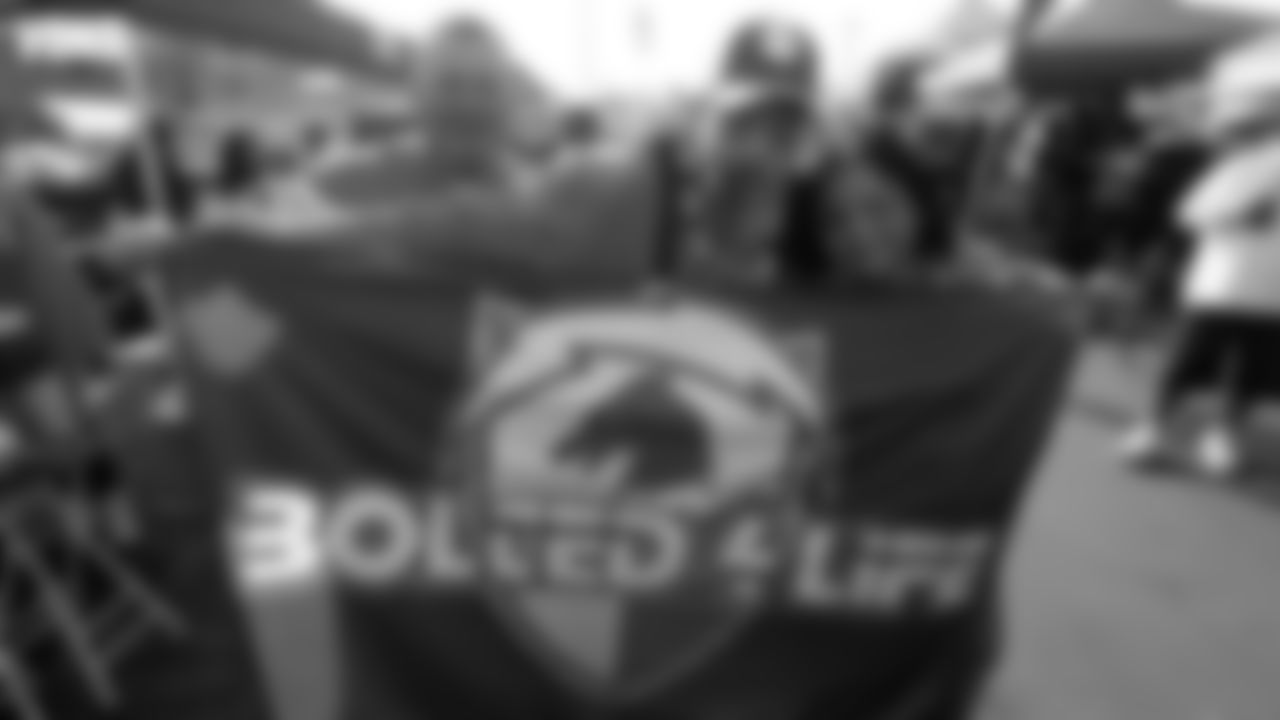 LAC_2019_CP_Vons_Tailgate_Thumbnail7