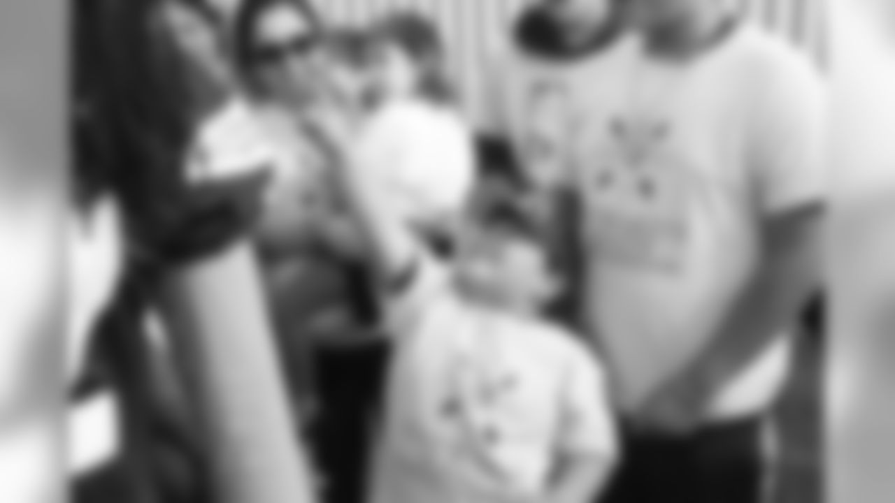 122018_Haywards_Hands064