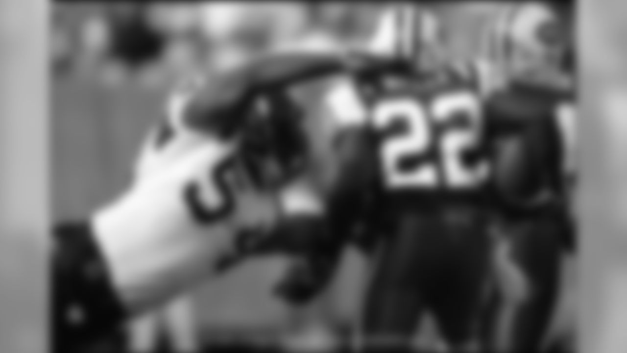 A last minute stand at the Meadowlands gave the Chargers their fifth win of the season. The Bolts stopped New York four times inside their own 10-yard line to preserve a 31-26 victory.