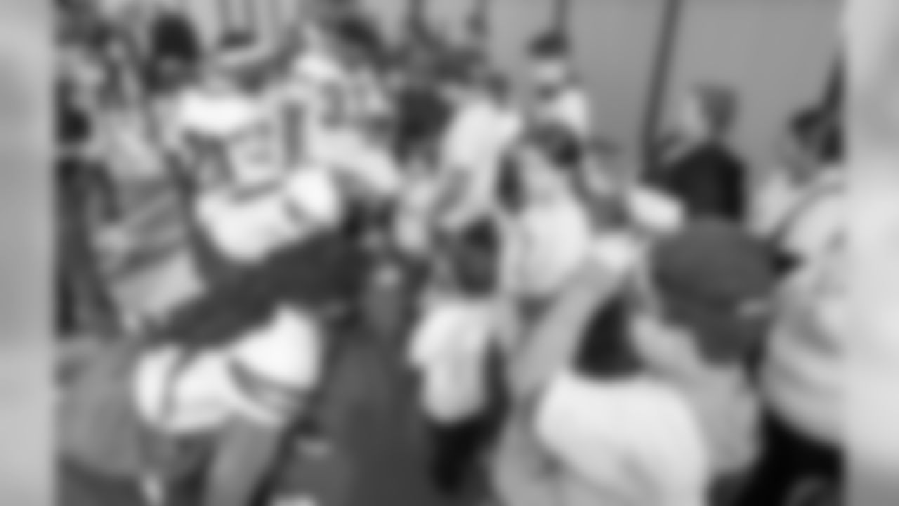 122018_Haywards_Hands019