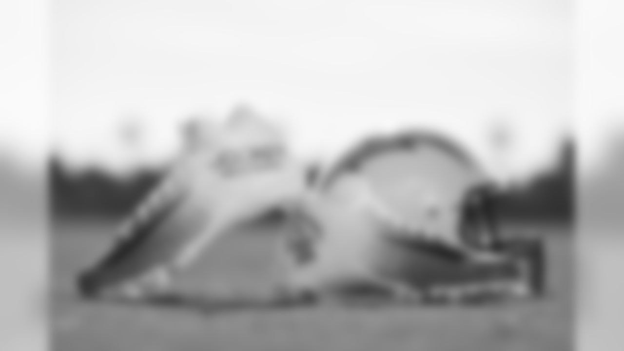 112117_cleats_064.jpg