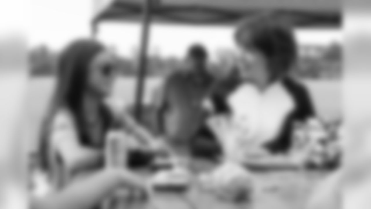 190929_WatchParty_PizzaHut_CME_039