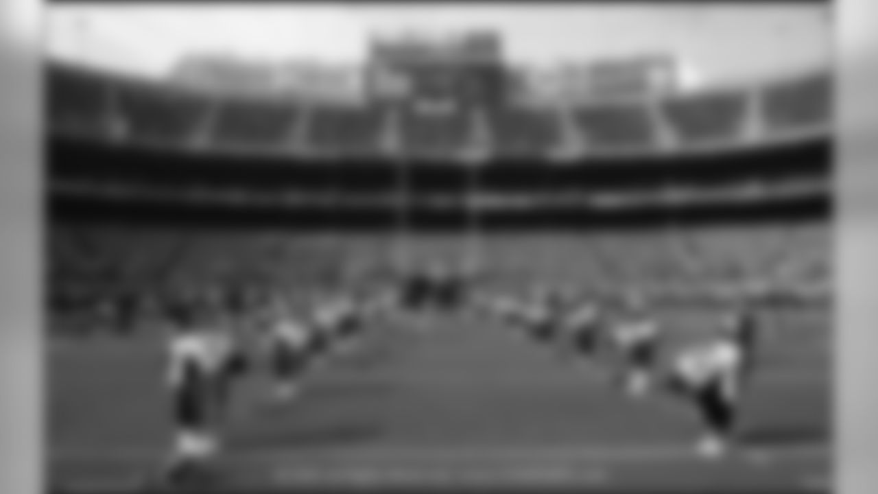 A last minute stand at the Meadowlands gave the Chargers their fifth win of the season. The Bolts stopped New York four times inside their own 10-yard line to preserve a 31-26 victory.