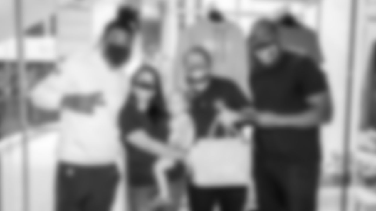 210526_SotoFamSoFi_020