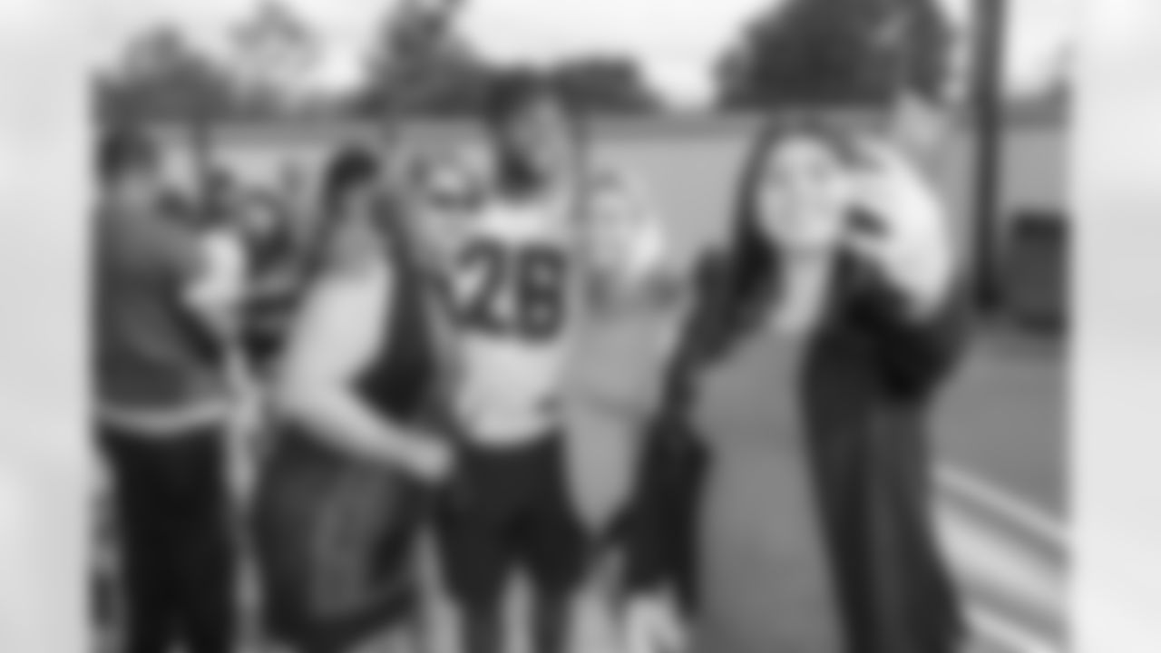 122018_Haywards_Hands050