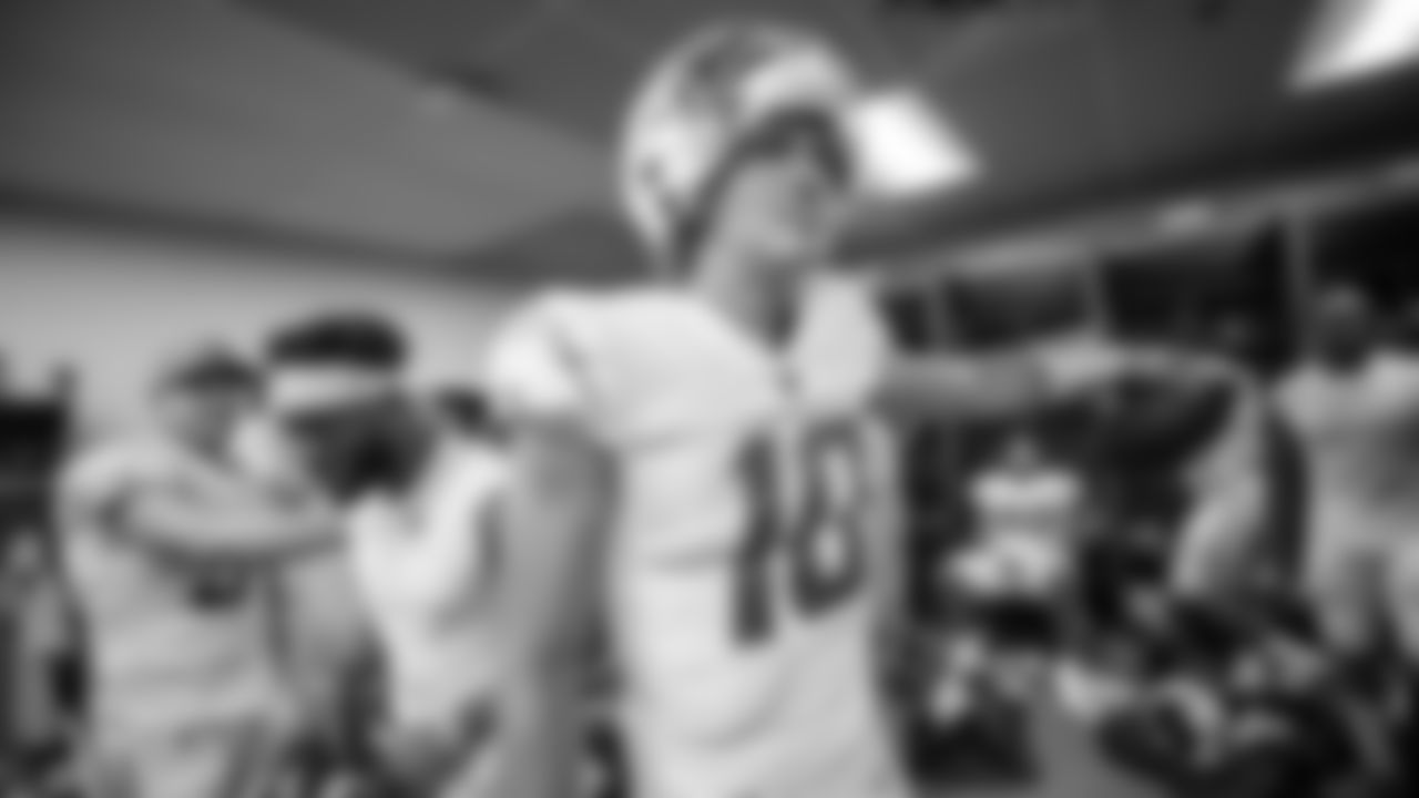 211022_LockerRoom_004