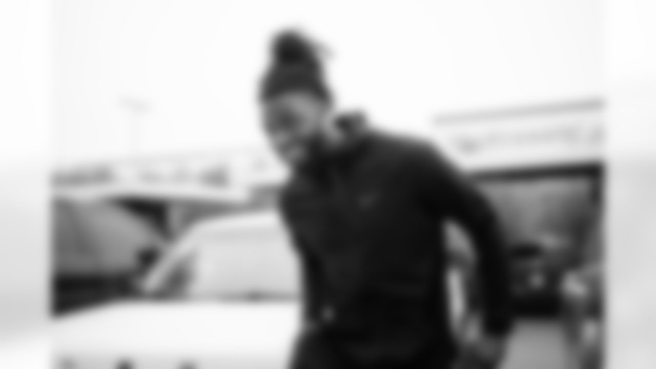041519_Player_Arrivals_047