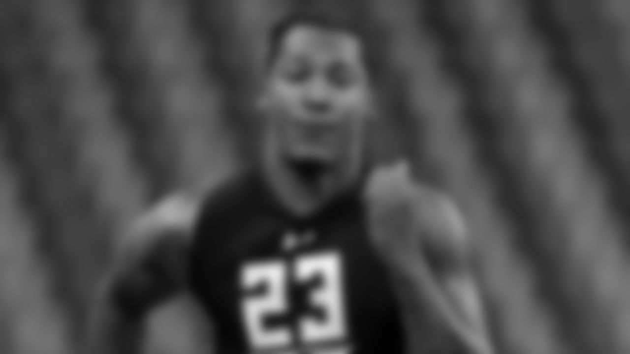 Rayshawn Jenkins runs the 40-yard dash at the NFL Scouting Combine.