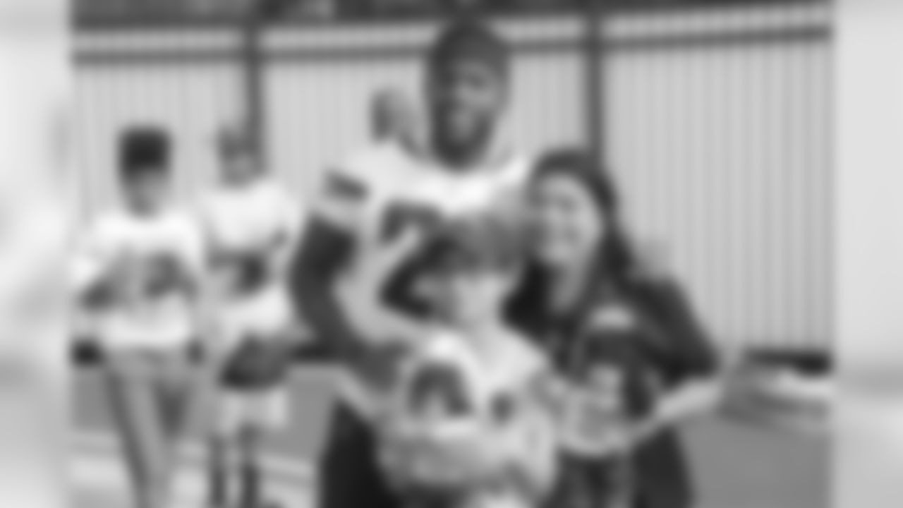 122018_Haywards_Hands098