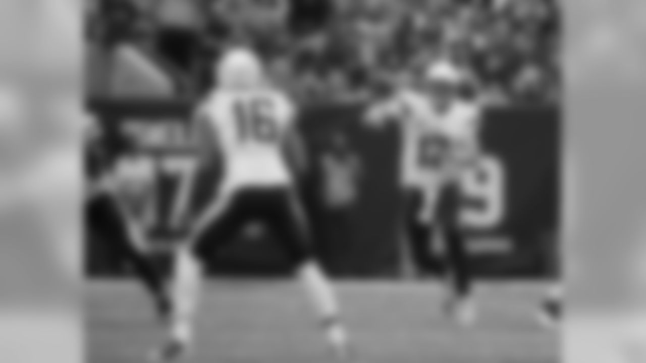 112816_sdvshou_mn_223.jpg