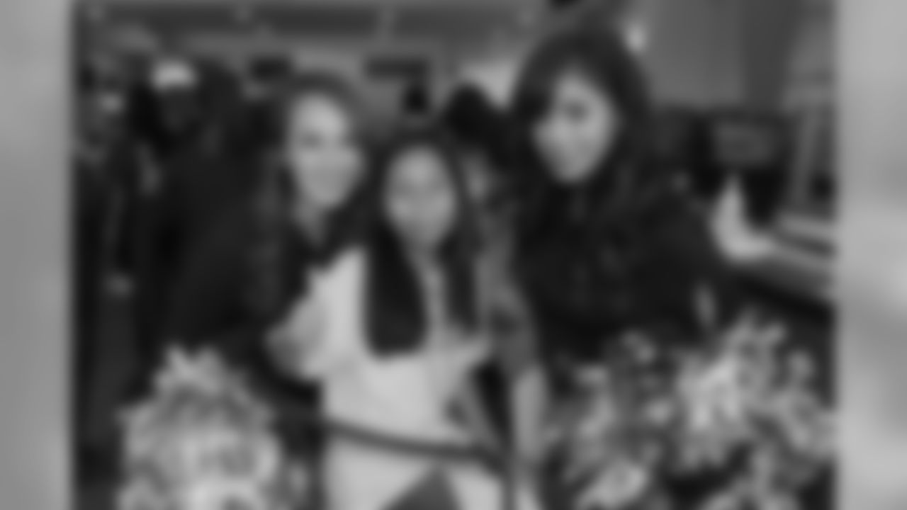 100416_team_smile_099.jpg