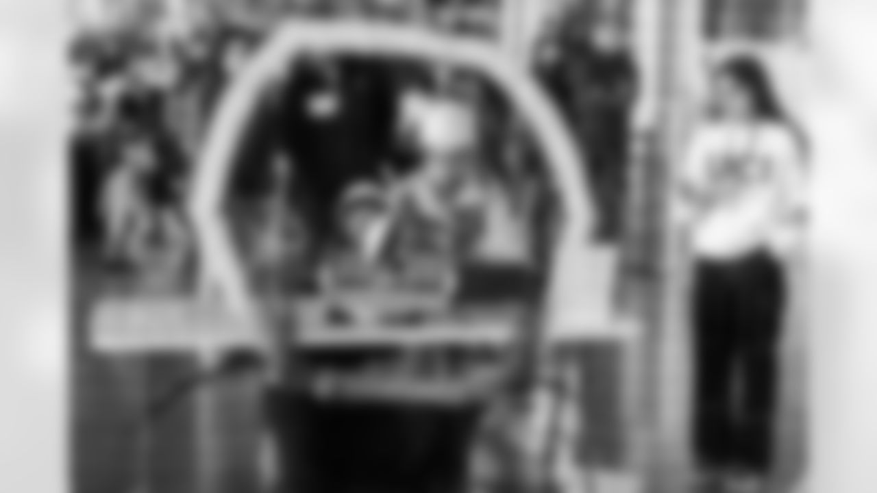 221210_STEM_TN_215