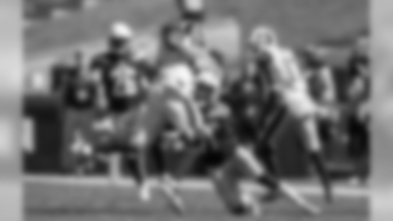 Jahleel Addae tackles during the Bolts' Week 3 matchup against the Rams at the LA Memorial Coliseum.