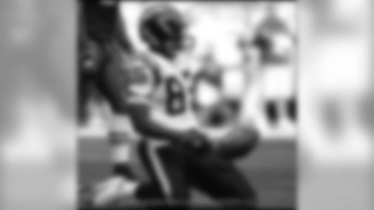 A last minute stand at the Meadowlands gave the Chargers their fifth win of the season. The Bolts stopped New York four times inside their own 10-yard line to preserve a 31-26 victory.