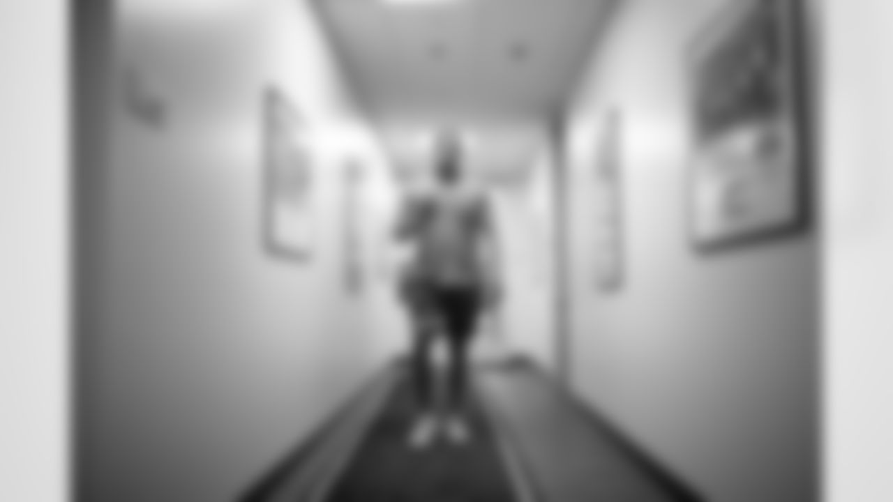 041519_Player_Arrivals_015