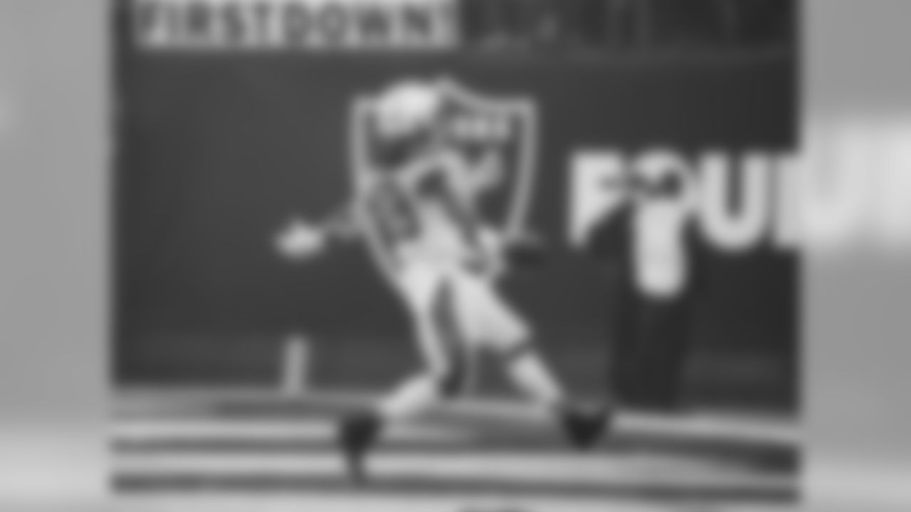 Los Angeles Chargers vs Oakland Raiders at Oakland Alameda Coliseum on Sunday, November 11, 2018 in Oakland, CA. Final score: LAC 20 - OAK 6