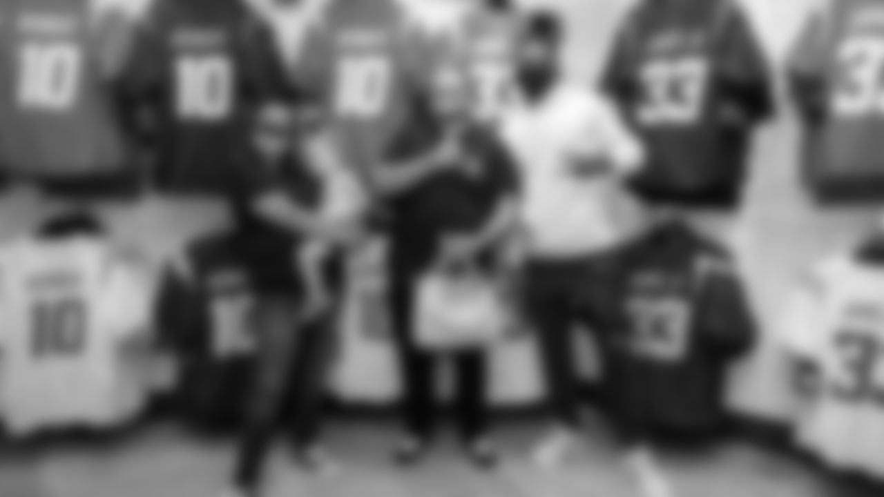 210526_SotoFamSoFi_023