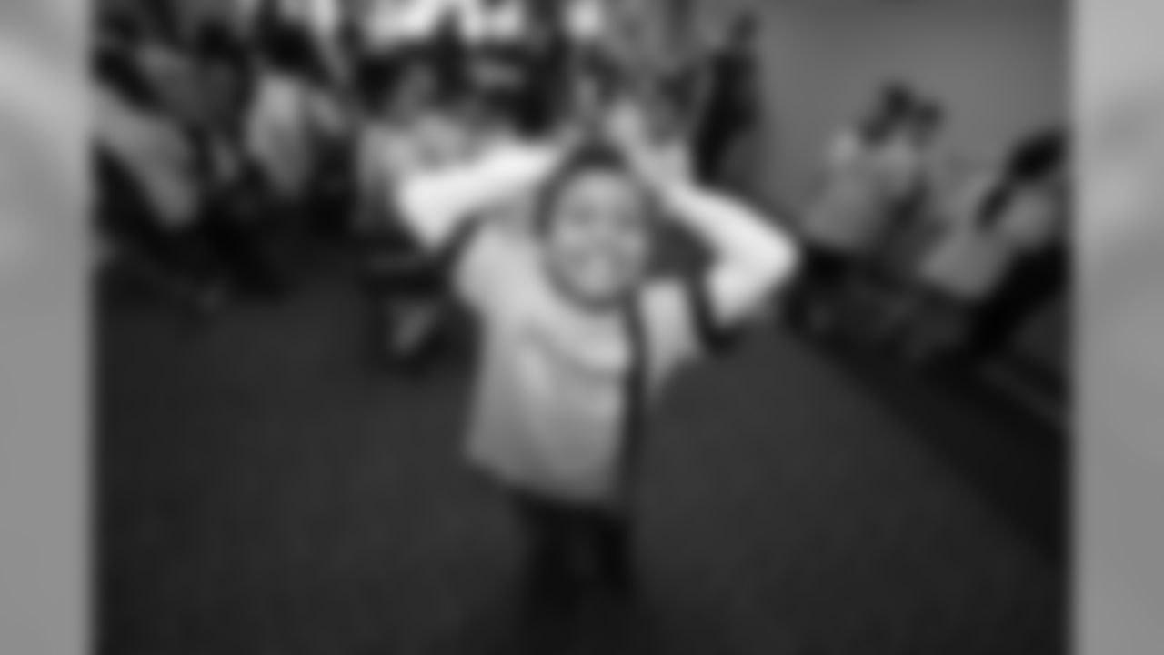 100416_team_smile_048.jpg