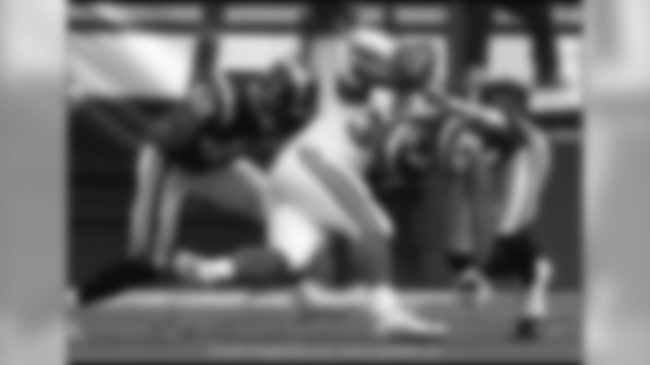 The Chargers saw their five-game winning streak come to an end Sunday with a heartbreaking 23-21 loss to the Miami Dolphins at Qualcomm Stadium.