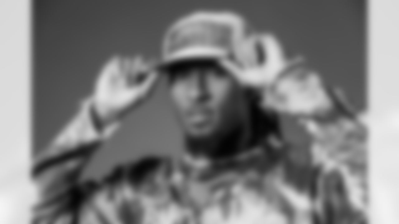 230428_JohnstonPortraits_TN_006