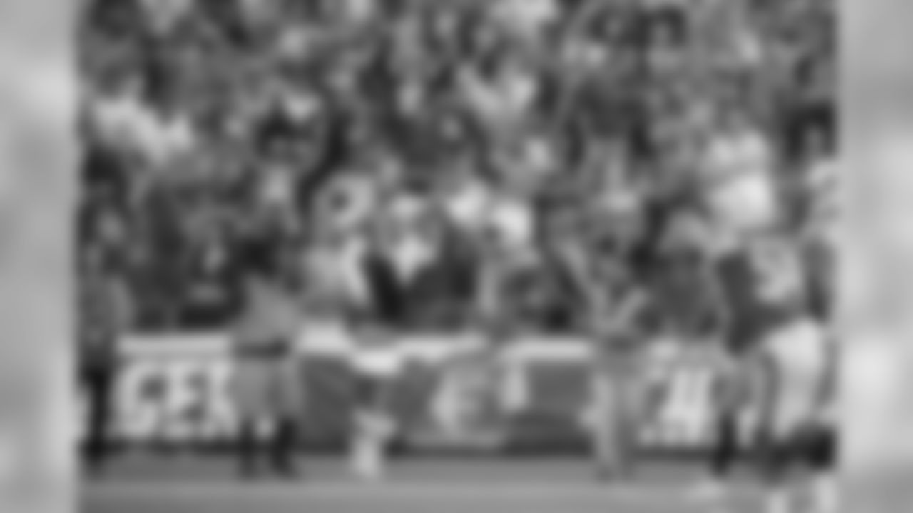 110616_tenvssd_mn_448.jpg