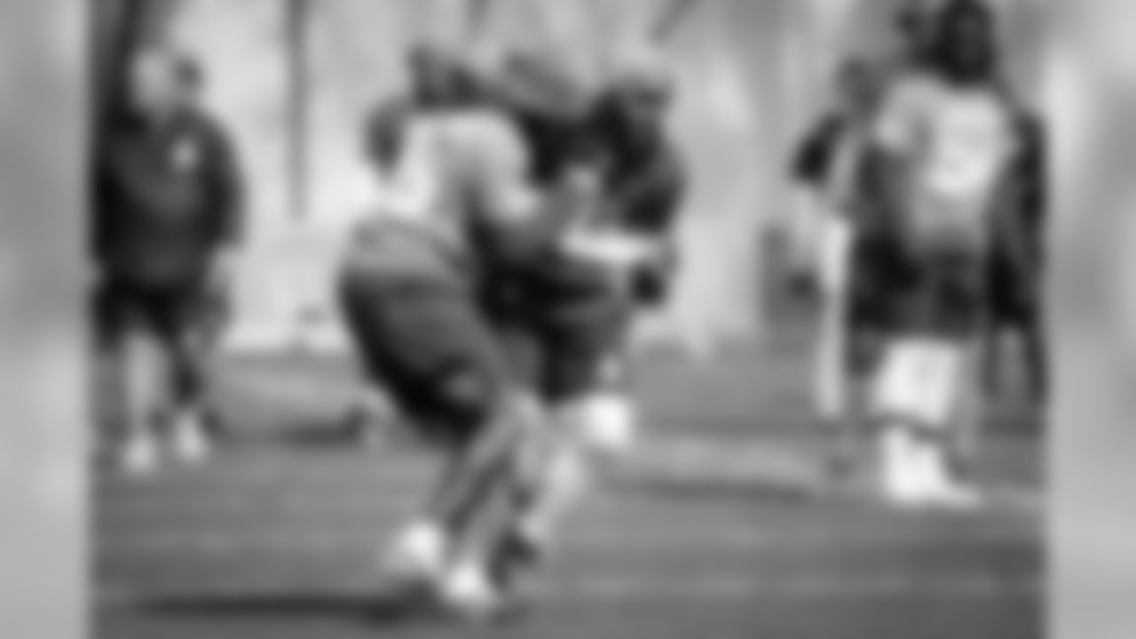 Xavien Howard and Keenan Allen fight for the ball at Pro Bowl practice on Wed. Jan. 23, 2019 in Orlando, FL.