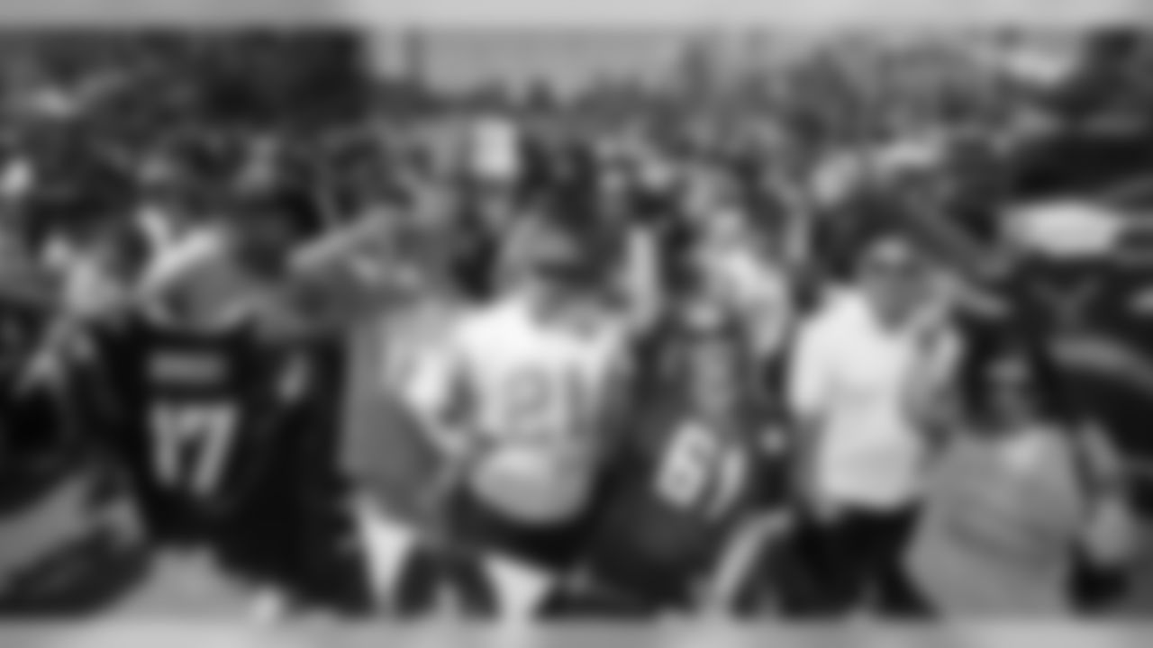 042316_signforsandiego_131.jpg
