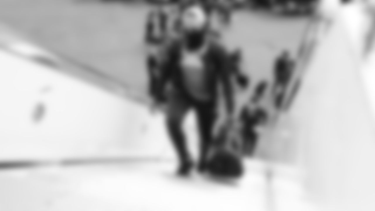 200911_Travel_tarmac_001