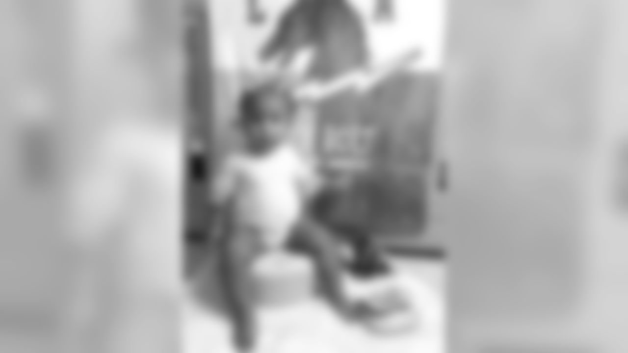 Artavis Scott's baby girl Kaylyn – 9 months