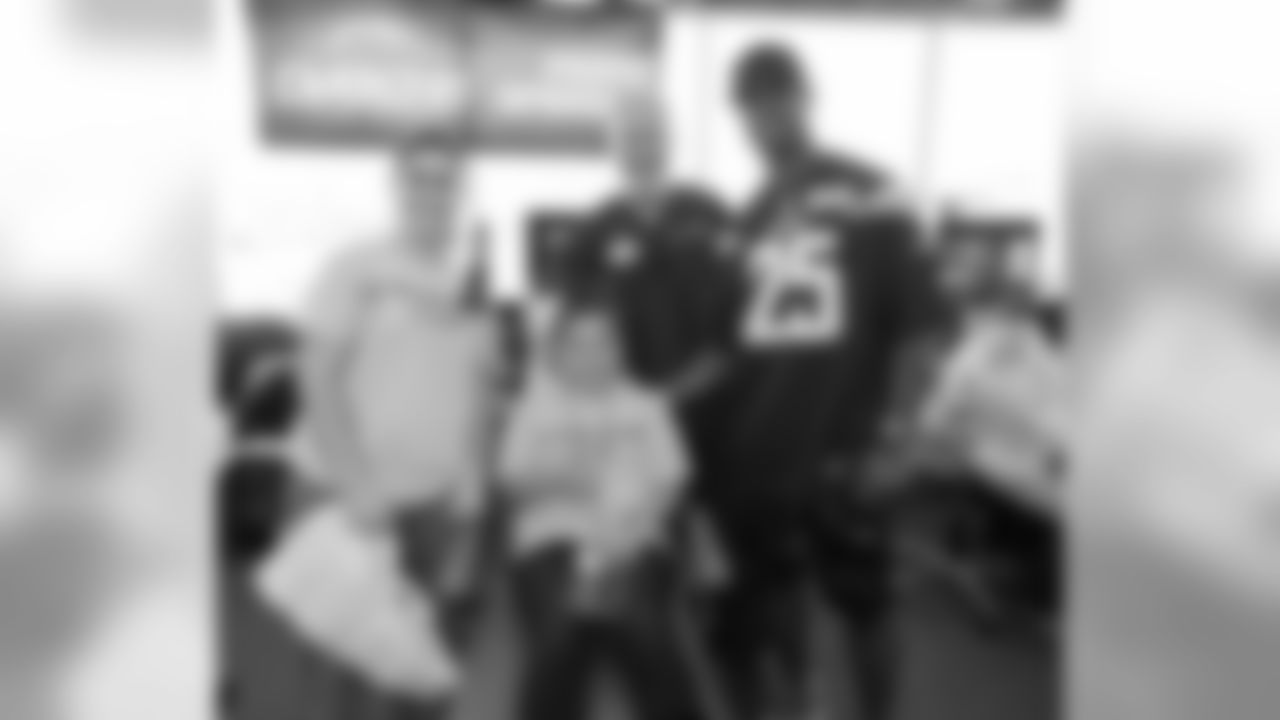 100416_team_smile_036.jpg