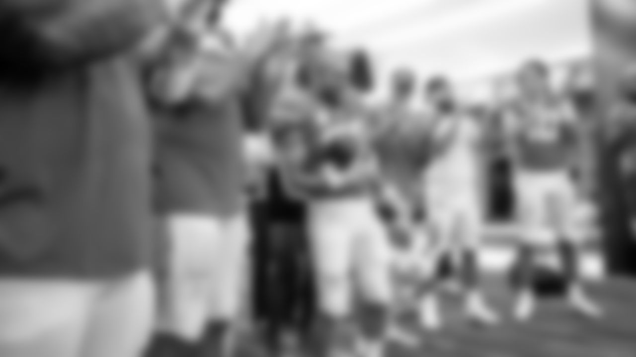21TopShots_Ekeler_036