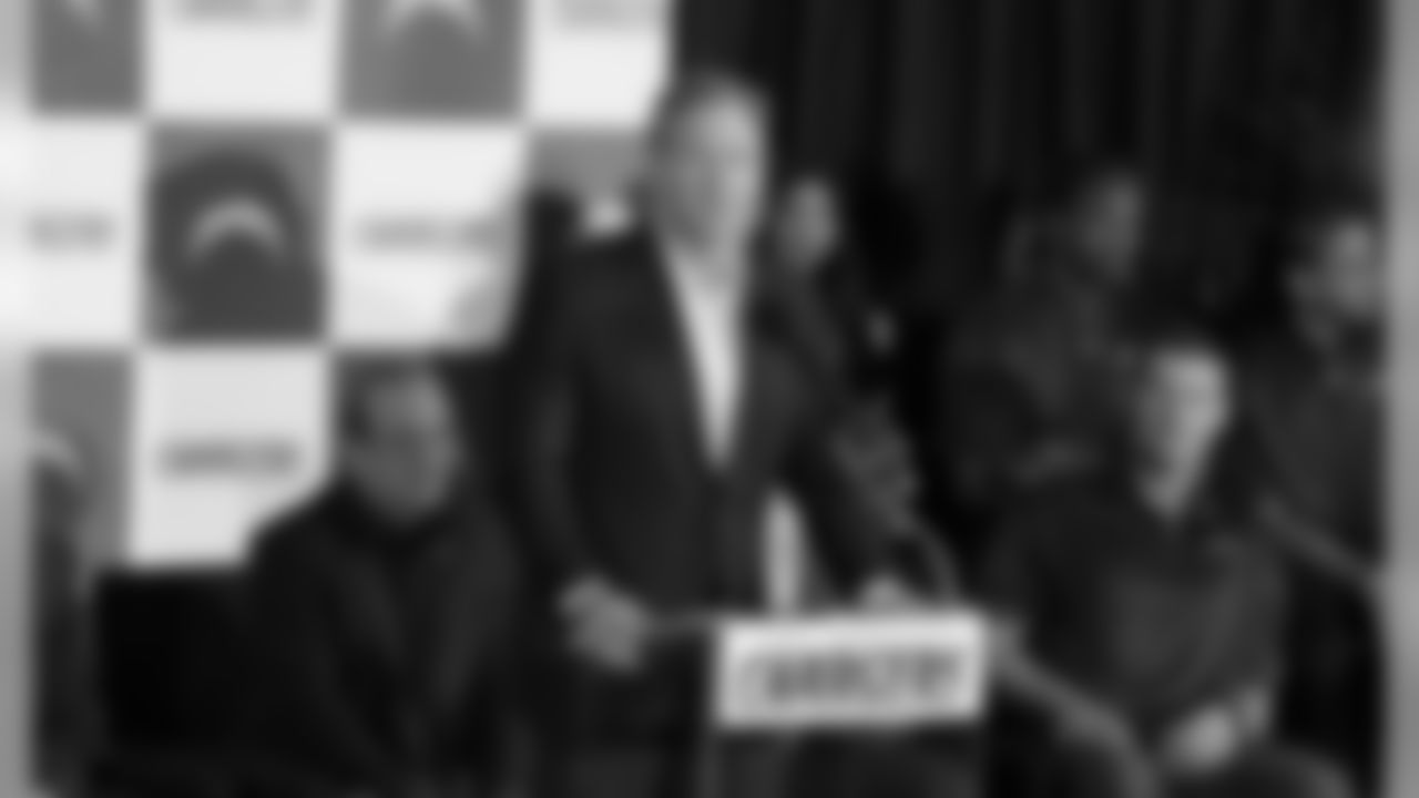 011817_forum_kick_off_075.jpg