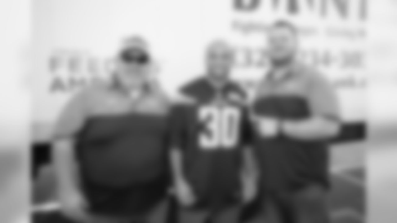 112718_Tyson_Food_Drive_033