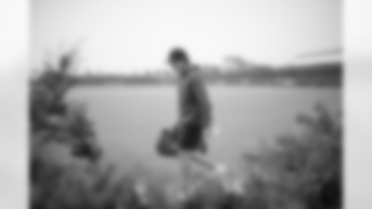 041519_Player_Arrivals_008