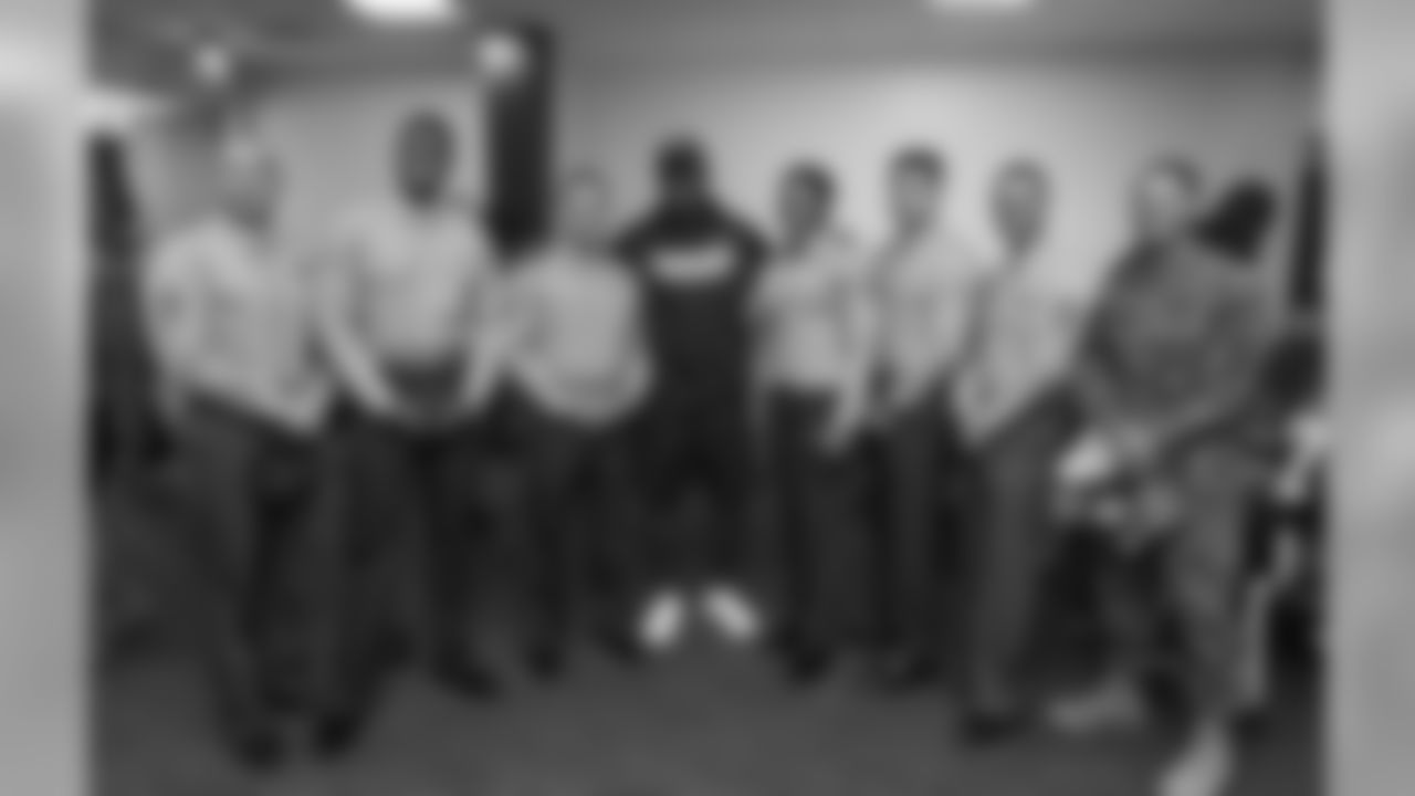 111717_pros_vs_joes_023.jpg