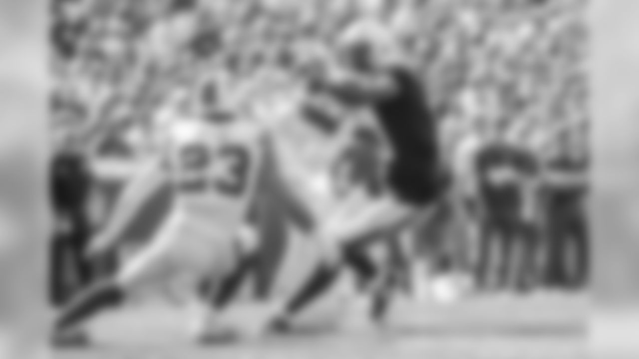 Keenan Allen avoids a tackle during Sunday's game against the Buffalo Bills at New Era Field.