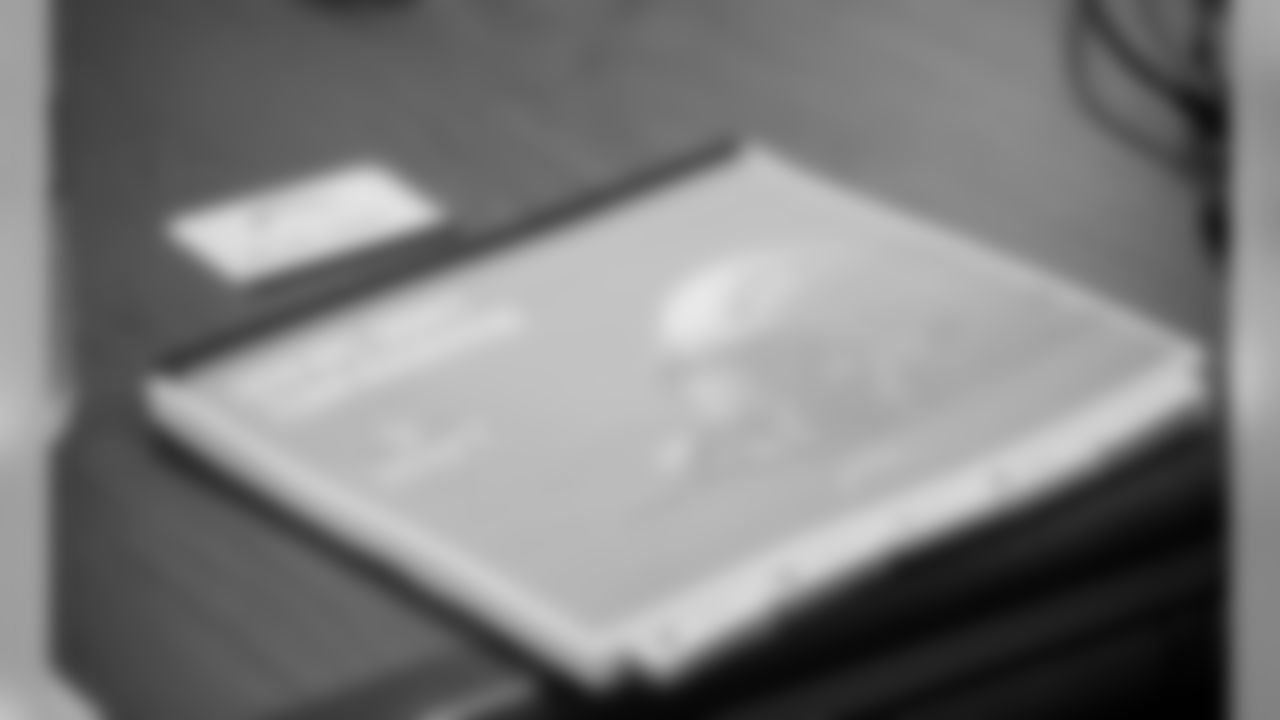 042618_draft_room_007.jpg