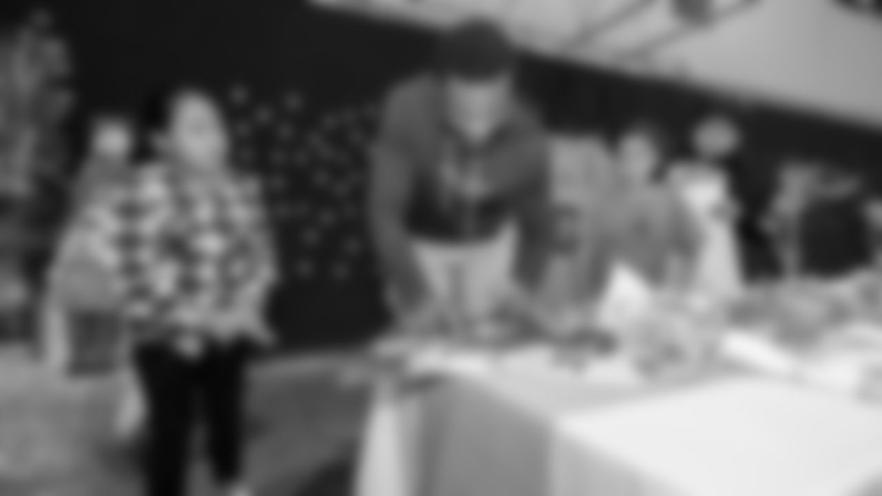 221122_DerwinJamesBGC_TN_063