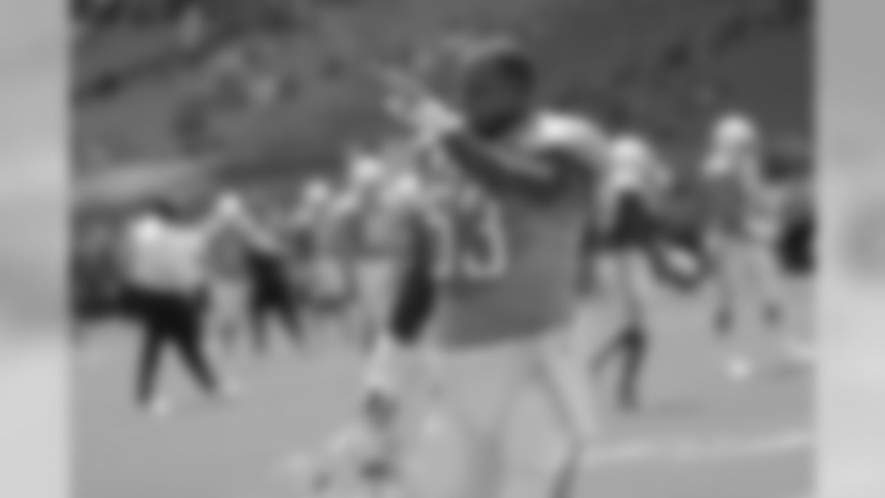 Chargers Dolphins Football