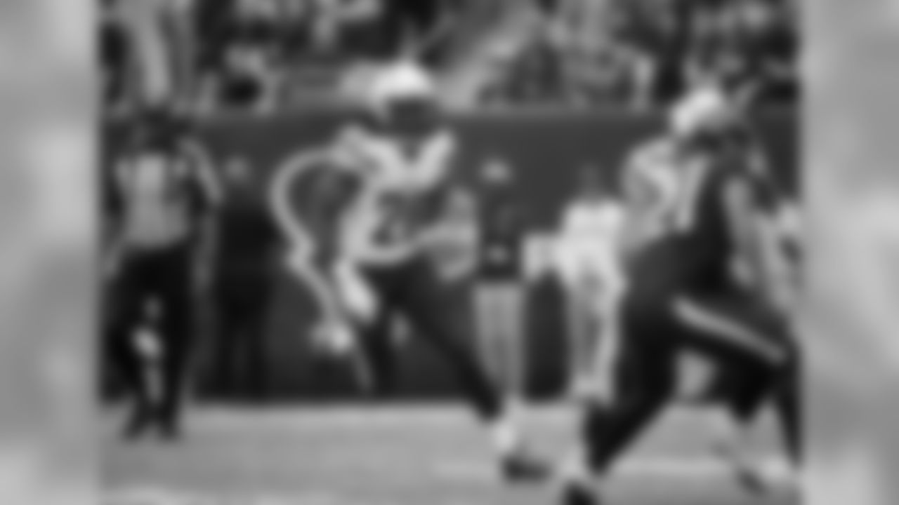 112816_sdvshou_mn_140.jpg