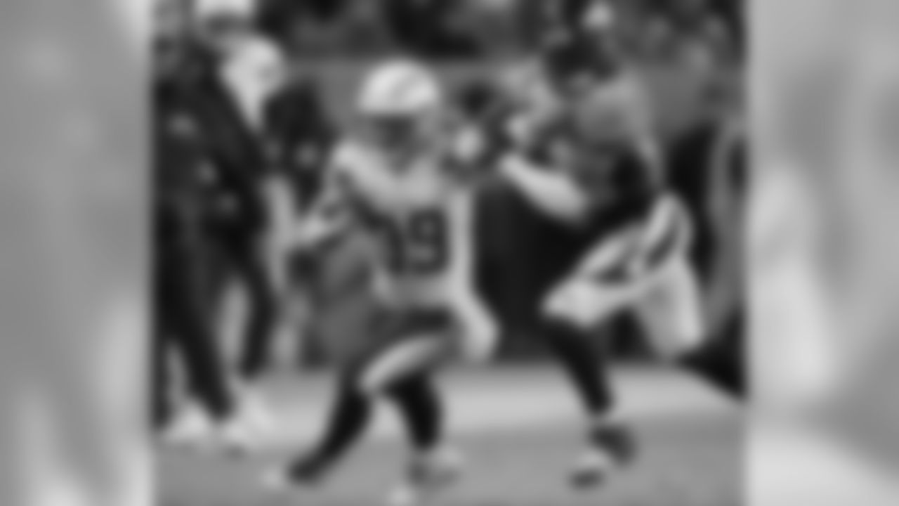 The Chargers fall short to the Broncos 27-20 in the final game of the 2015 season.