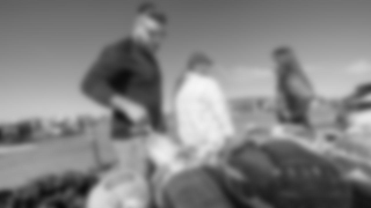 221122_TurkeyGiveaway_TN_107