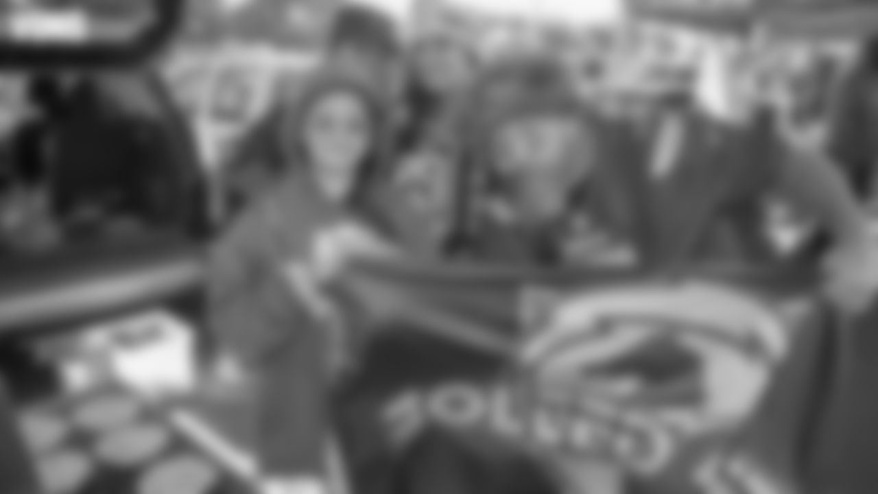 LAC_2019_CP_Vons_Tailgate_Thumbnail8