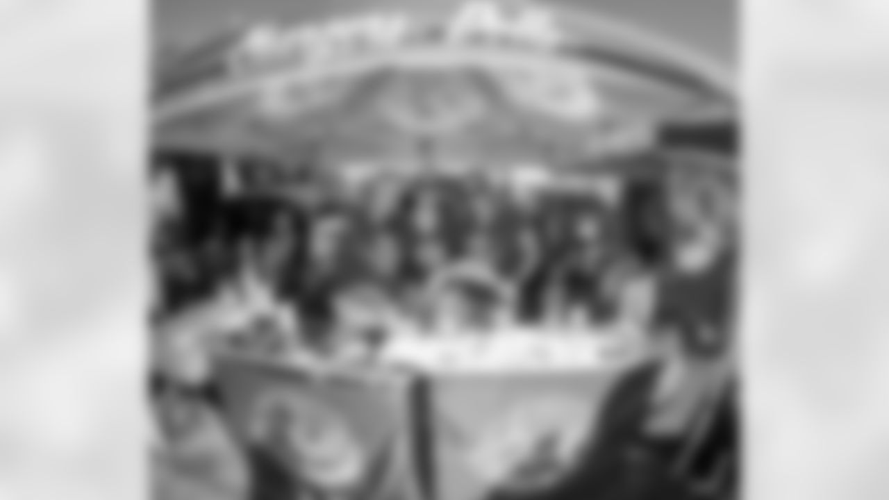 The Los Angeles Chargers play the Dallas Cowboys on Monday, October 16, 2023 at SoFi Stadium in Inglewood, California.
[FINAL SCORE: DAL 20 - LAC 17]