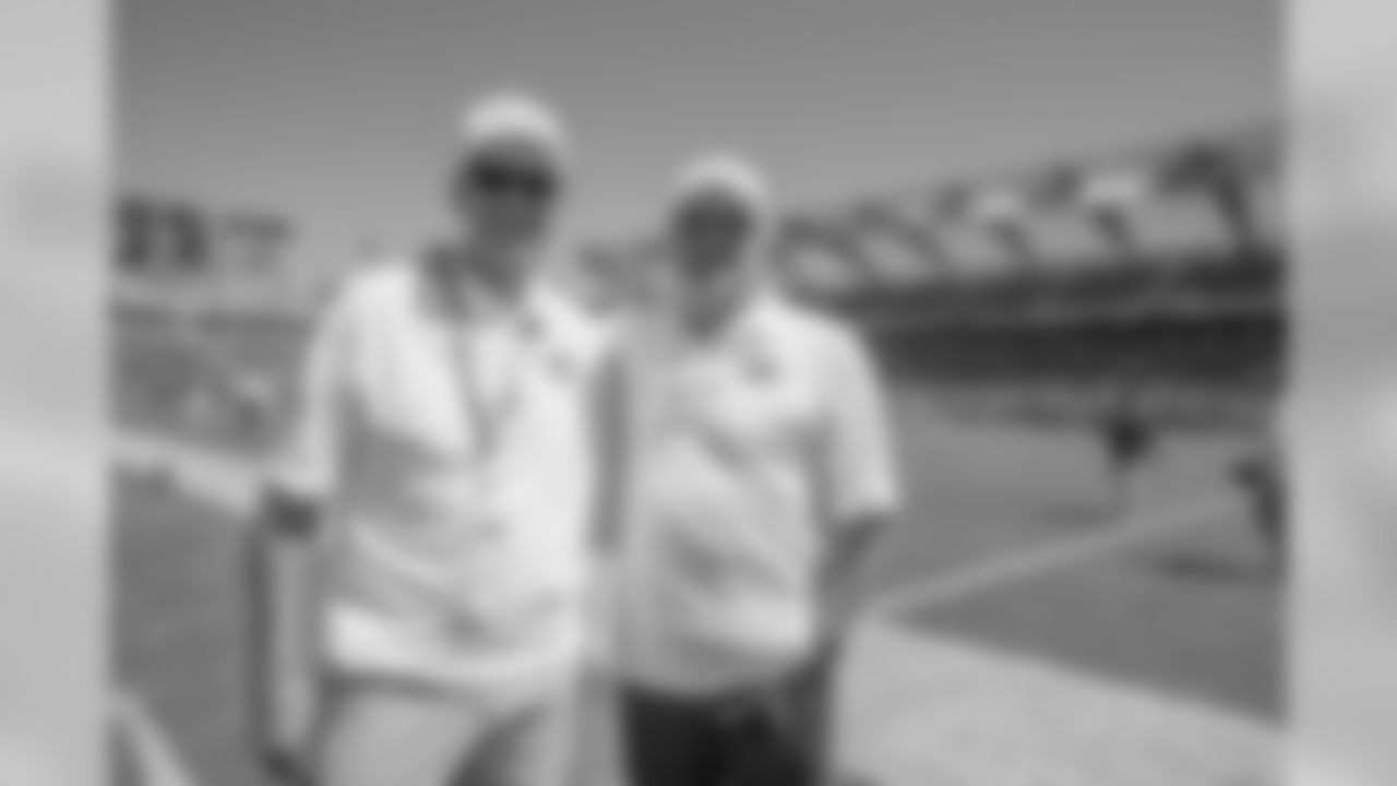 Kansas City Chiefs at Los Angeles Chargers on Sunday, September 09, 2018 in Carson, CA. Final score: 38-28 .