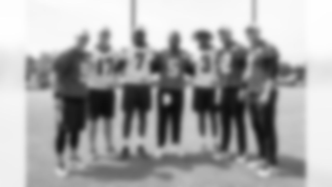0892418_QB_Challenge_046