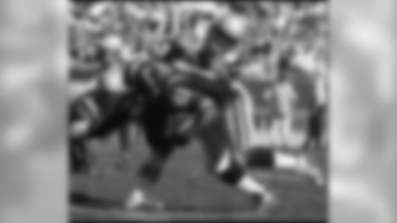 The San Diego Chargers offense took full advantage of the depleted New England Patriots defense en route to a dominating 41-17 victory. (Chargers.com/Mike Nowak)