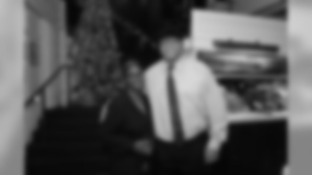 120217_alumni_cannery_008.jpg