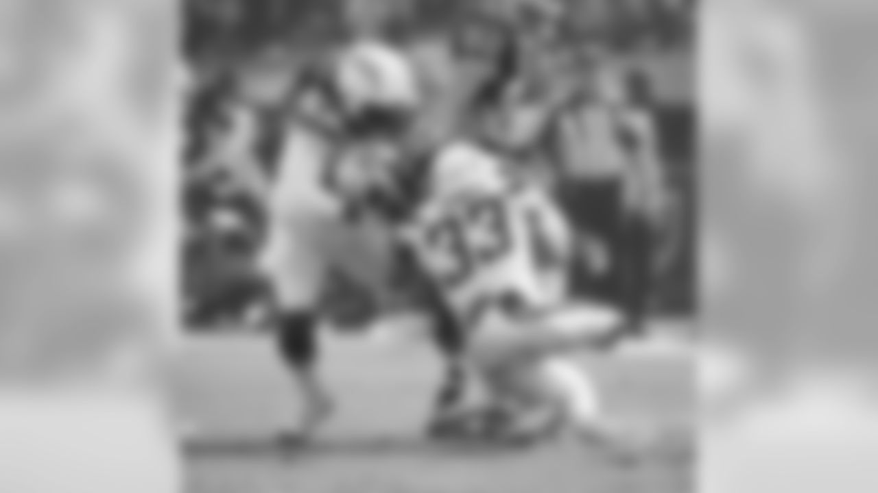 Los Angeles Chargers vs Oakland Raiders at Oakland Alameda Coliseum on Sunday, November 11, 2018 in Oakland, CA. Final score: LAC 20 - OAK 6