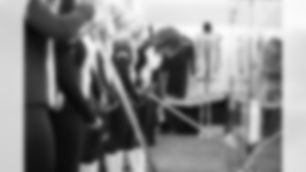 101818_CG_Cavalry_Visit_024